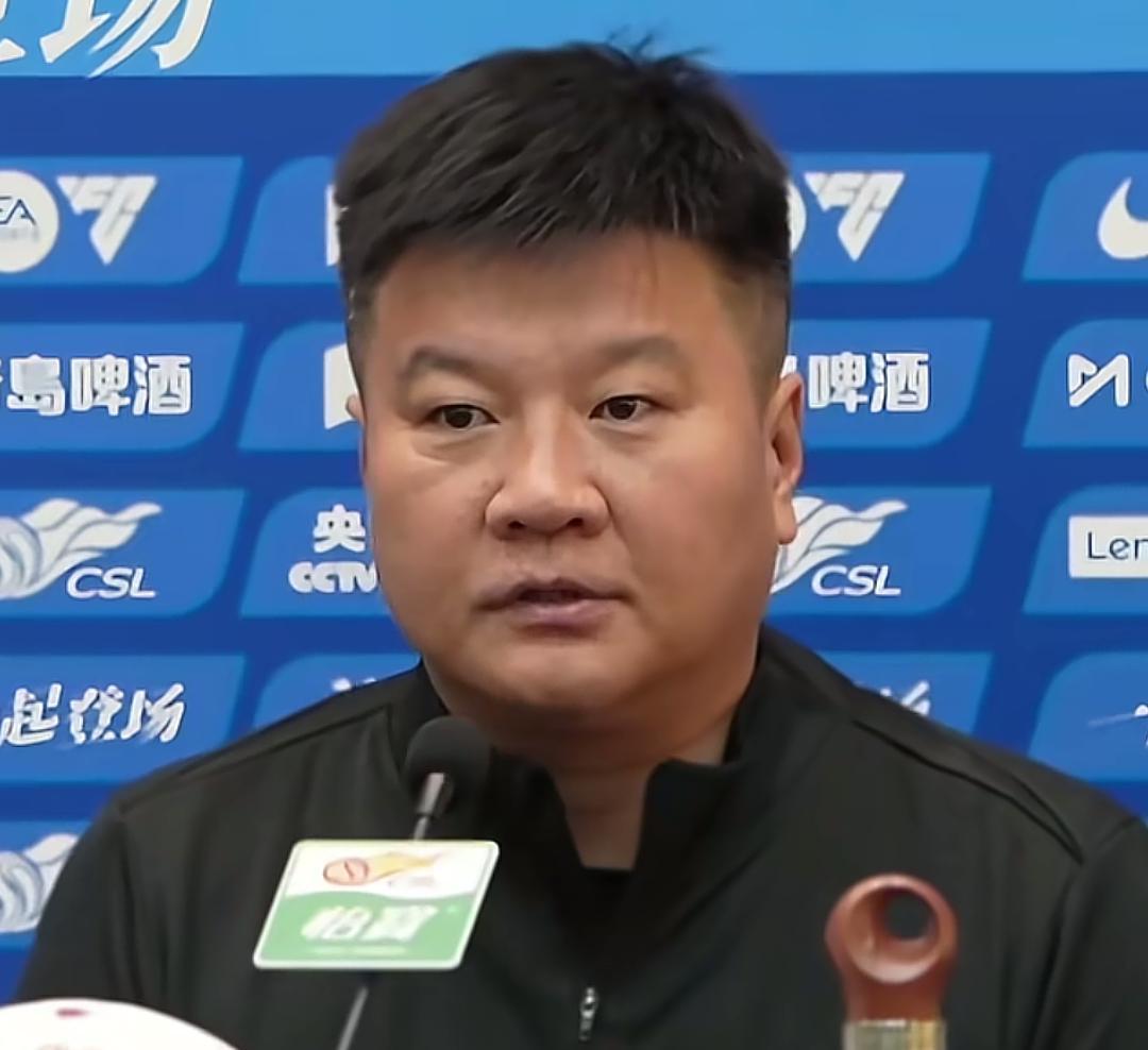 开云平台-李金羽成为2026年中超首个下课的主教练，被原成都蓉城主教练取代